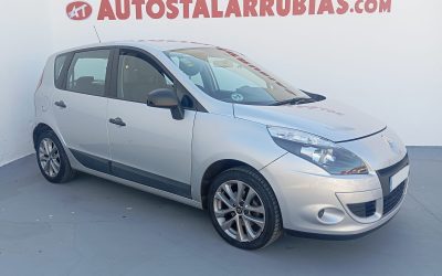 Renault Scenic (2011)